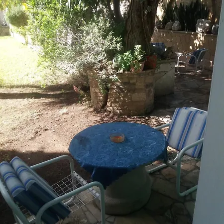 Greenfields Country Club מלון דירות 3*