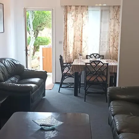 Greenfields Country Club Апарт-отель
